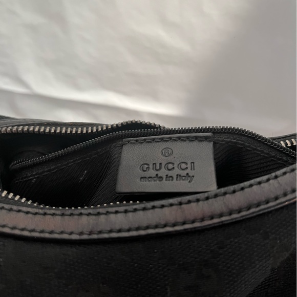 Authentic Gucci GG Canvas Shoulder Bag - Picture 10 of 12
